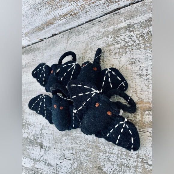 Bat Napkin Rings - Picture 9 of 17